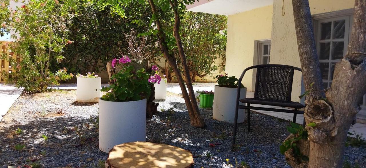 Cleo Rooms 250M From The Beach Malia Exteriér fotografie