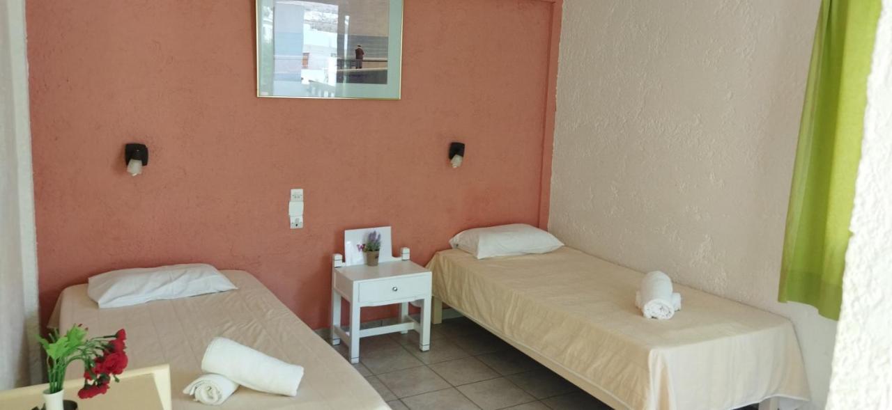 Cleo Rooms 250M From The Beach Malia Exteriér fotografie