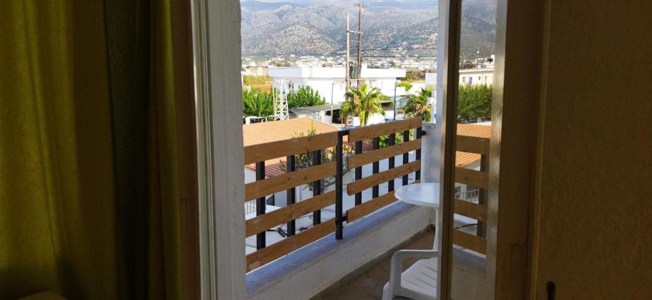 Cleo Rooms 250M From The Beach Malia Exteriér fotografie
